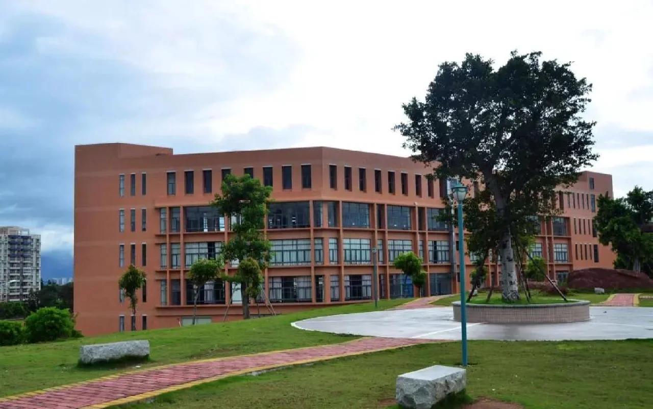 双河职业技术学院