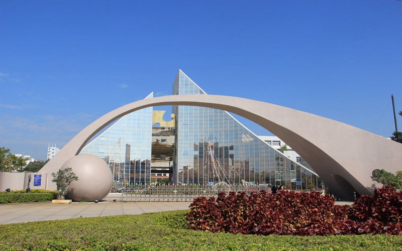 泉州华光职业学院