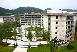 重庆市旅游管理学校,朋友们你们谁知道重庆市旅游学校怎么样求回答啊？