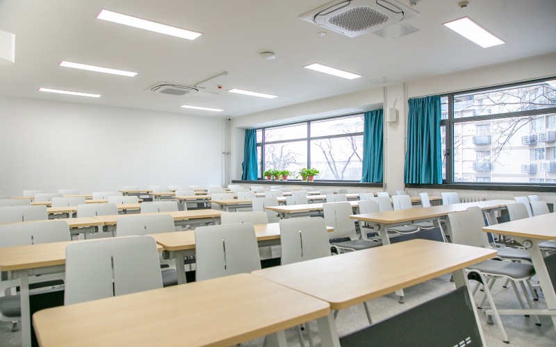 西安明德理工学院