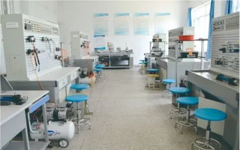 新疆科技职业技术学院