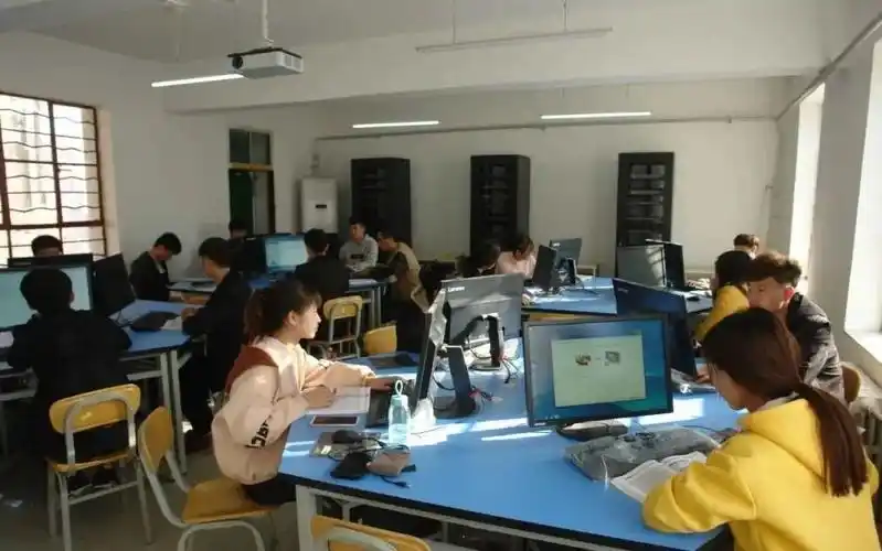 兰州航空职业技术学院