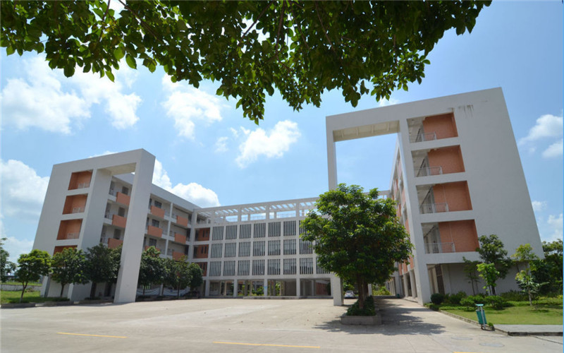 新疆科技职业技术学院