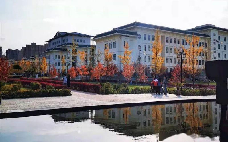 临夏现代职业学院