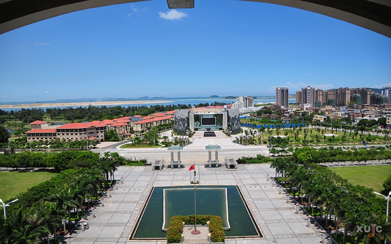 厦门大学嘉庚学院