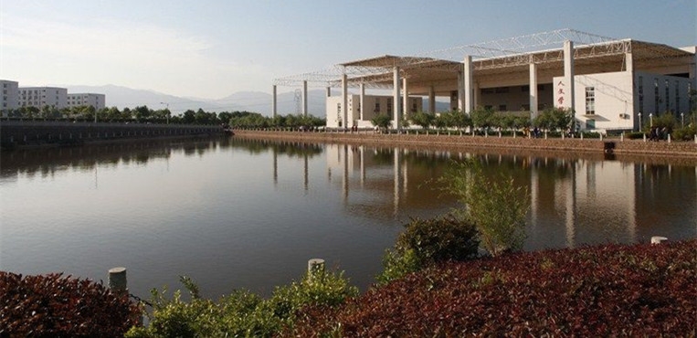 江西中医药大学