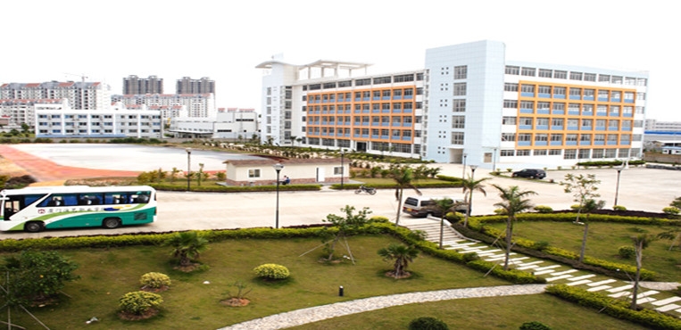 厦门演艺职业学院