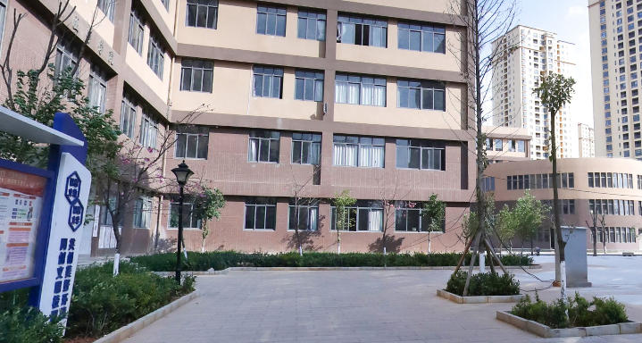 云南商务职业学院