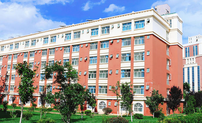 云南外事外语职业学院