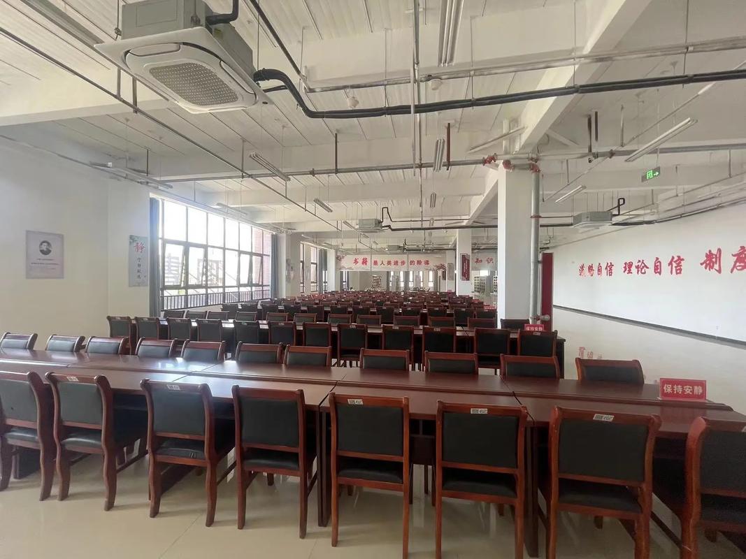 平顶山文化艺术职业学院