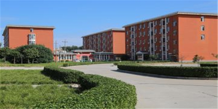 鹤壁能源化工职业学院