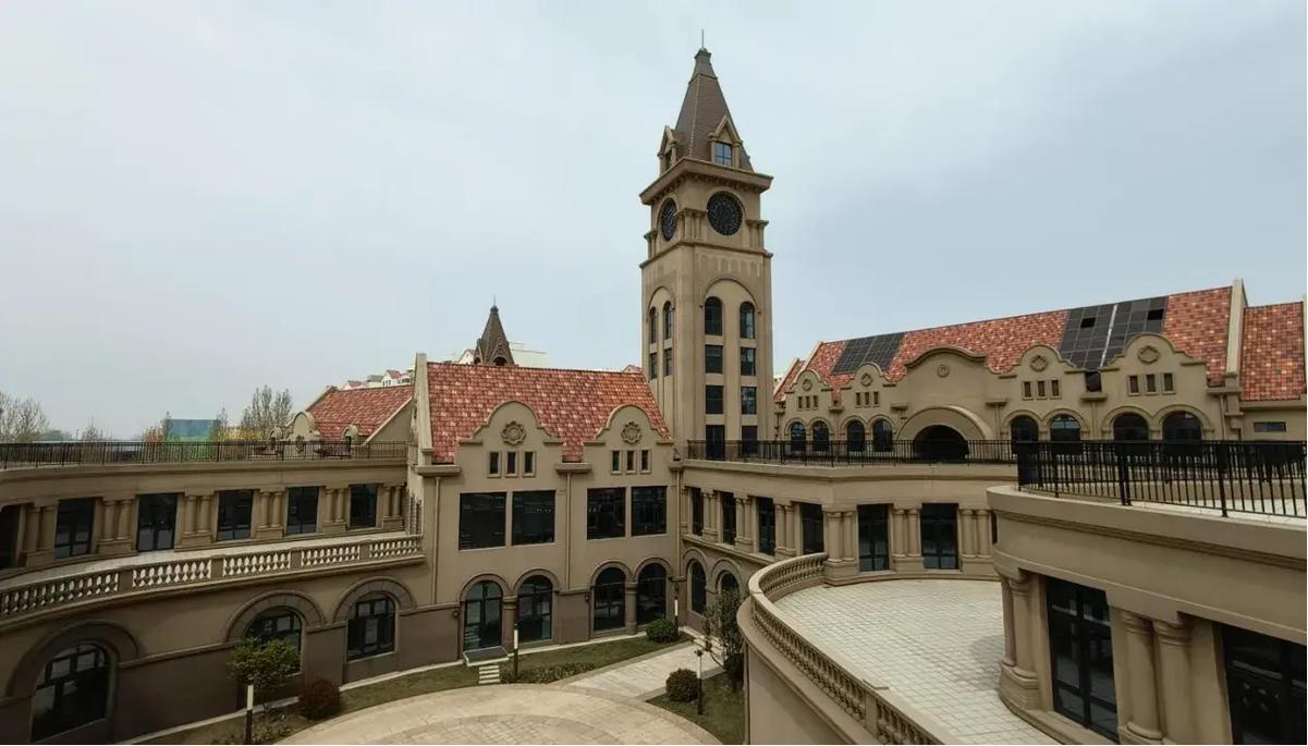 郑州智能科技职业学院