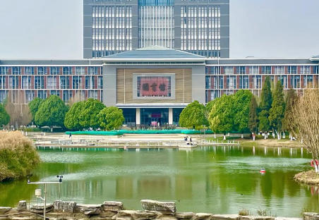 云南师范大学