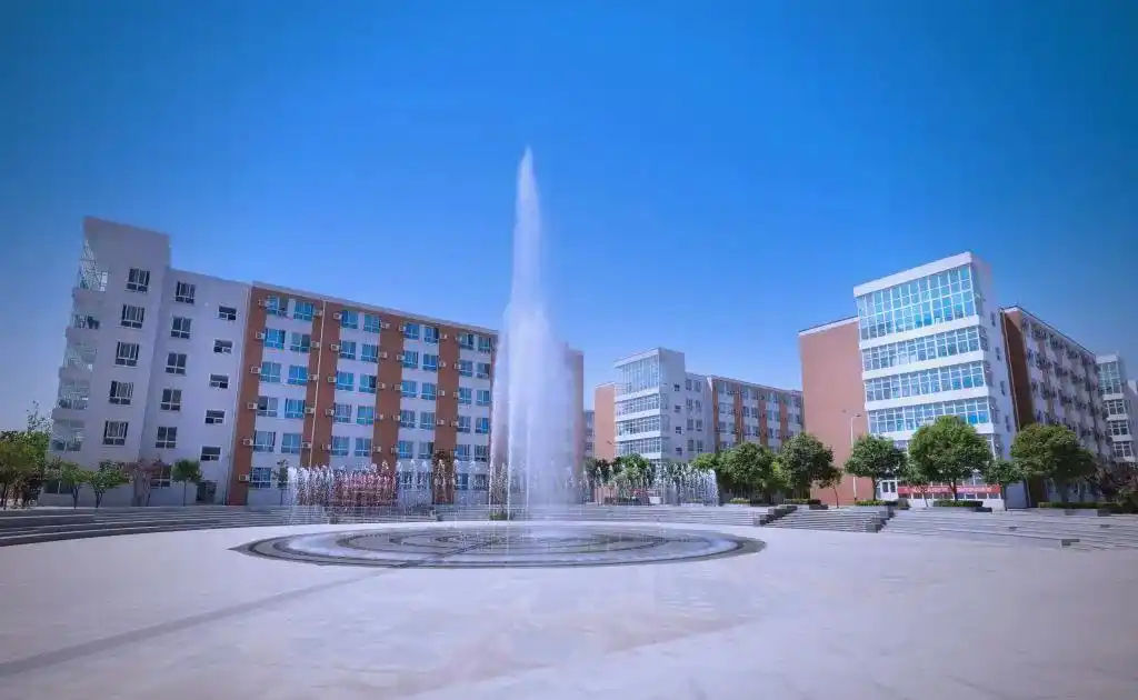 郑州轨道工程职业学院