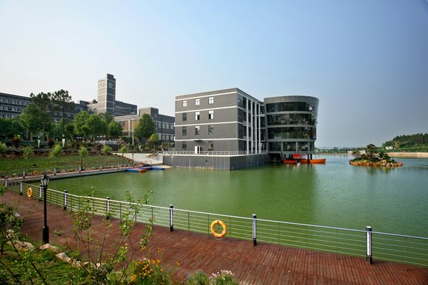 武汉海事职业学院