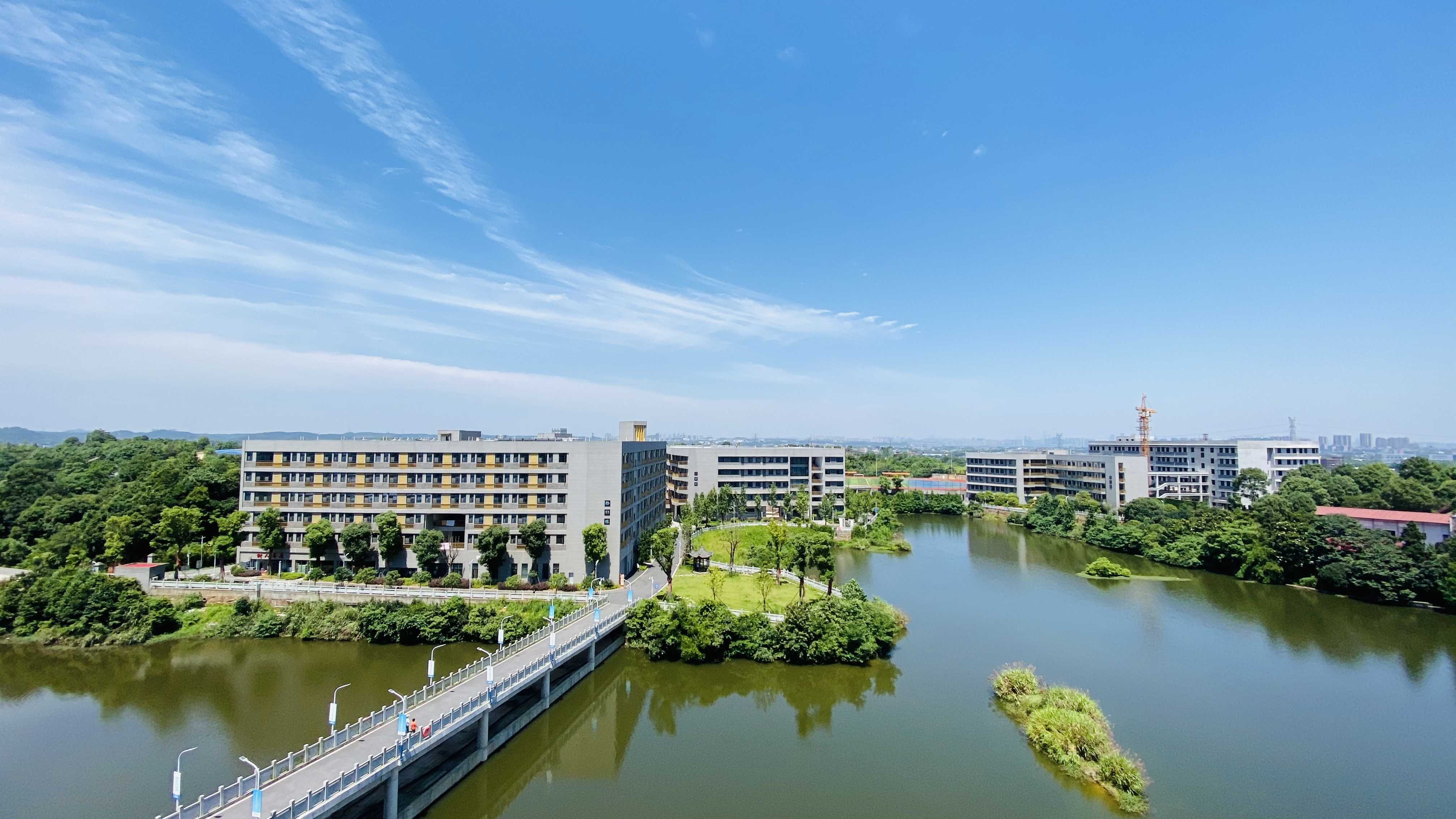 荆门通用航空职业技术学院