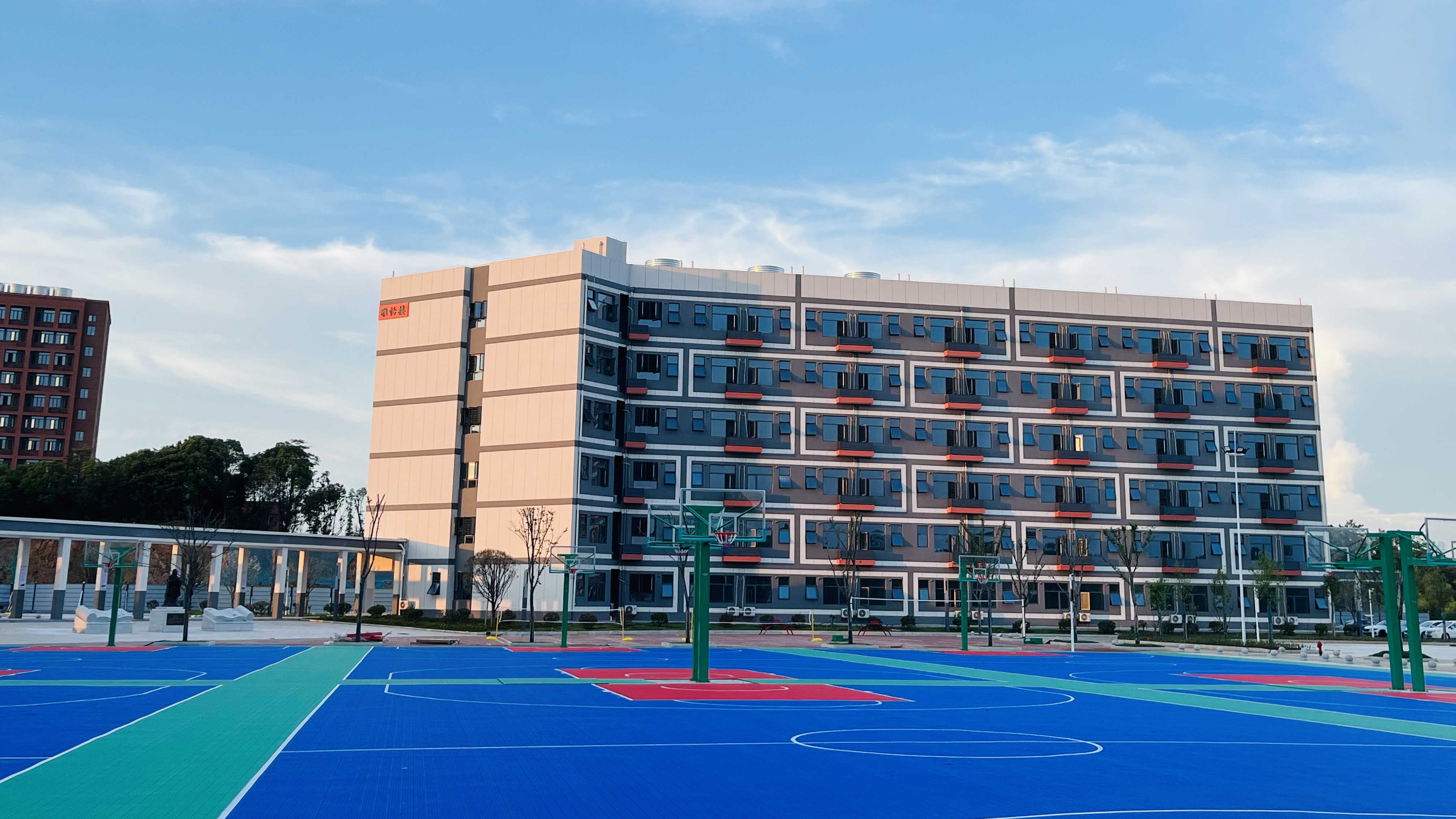 湖北健康职业学院