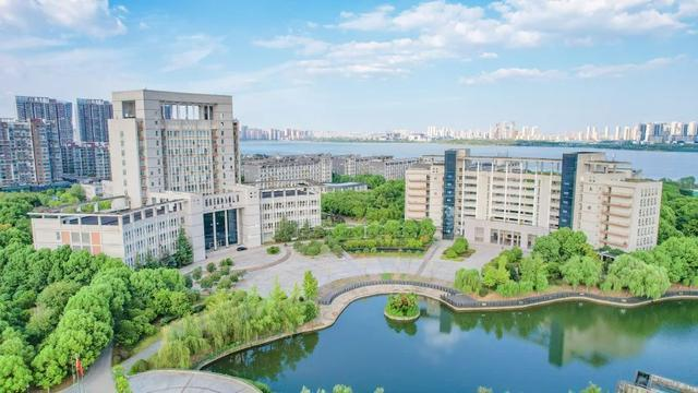 武汉交通职业学院