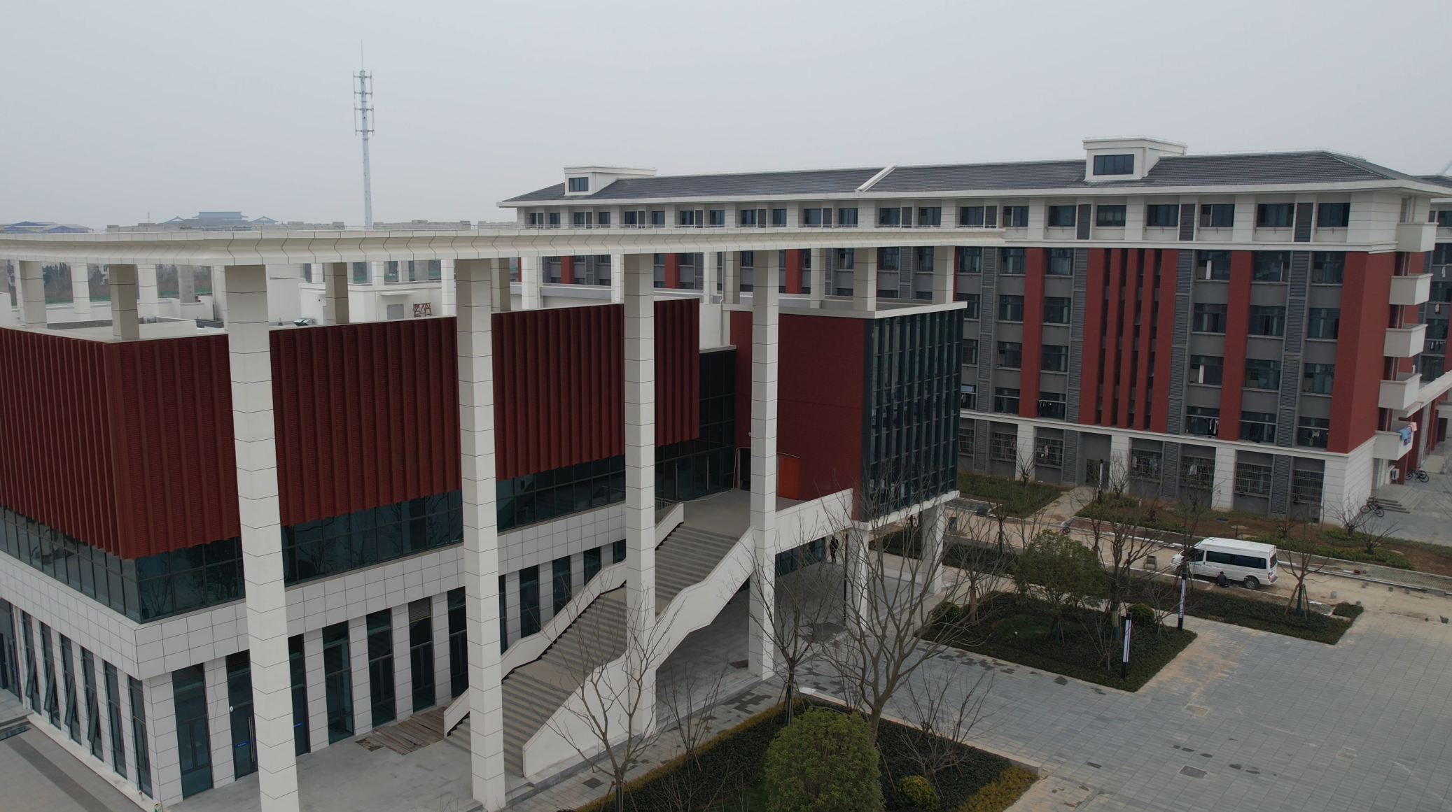 黄冈科技职业学院