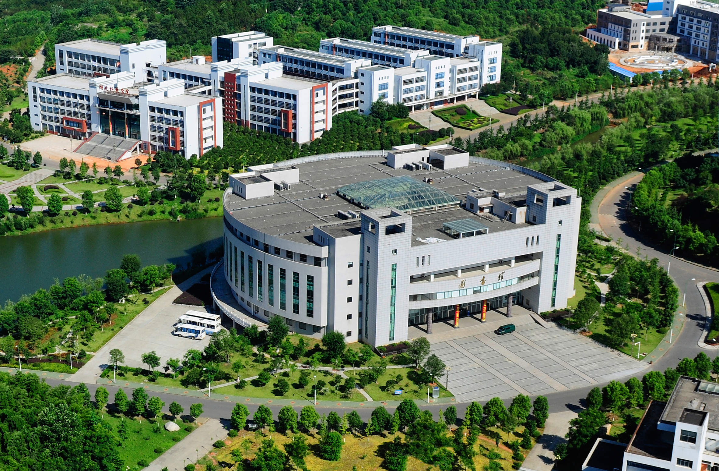 湖北科技职业学院