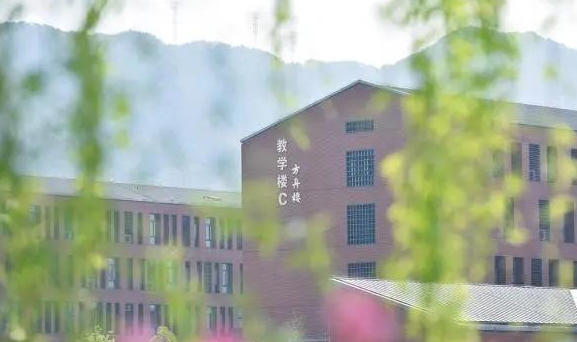 浙江药科职业大学