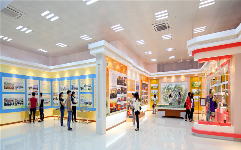 广西科技师范学院