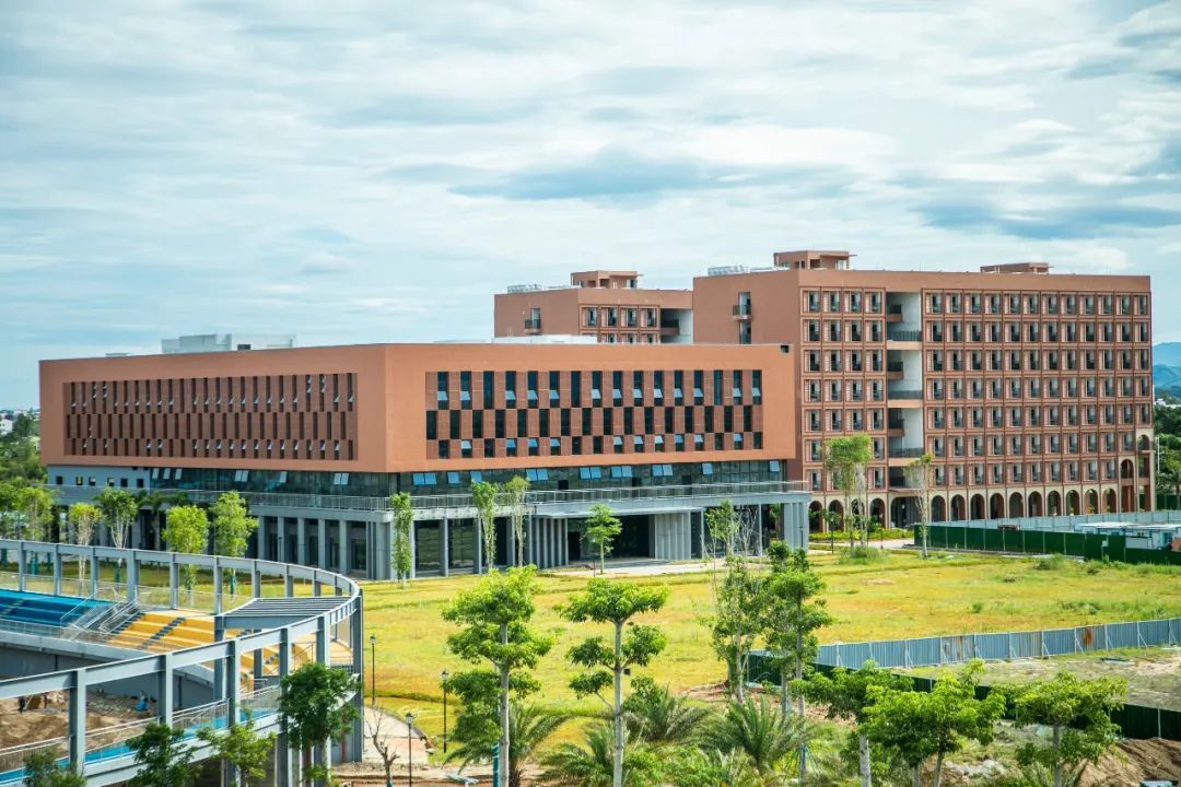 海南东方新丝路职业学院