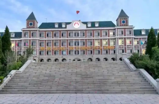 大连枫叶职业技术学院