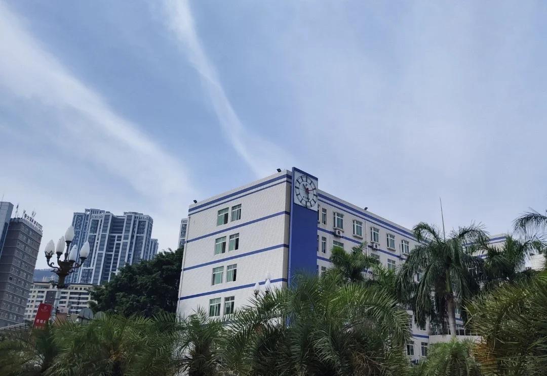 攀枝花攀西职业学院