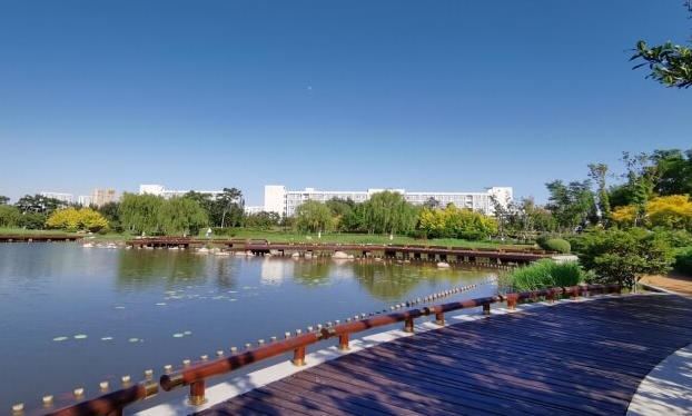 鞍山职业技术学院