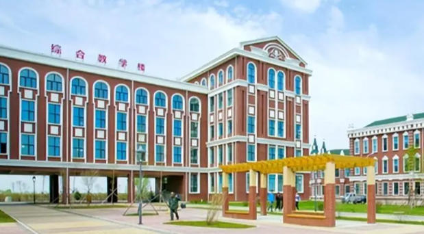 黑龙江冰雪体育职业学院