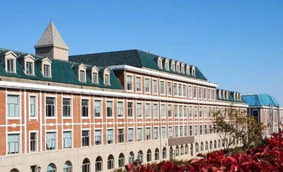 大连枫叶职业技术学院