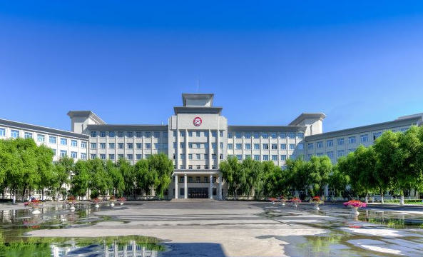 哈尔滨学院