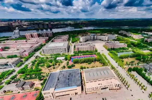 辽宁石油化工大学