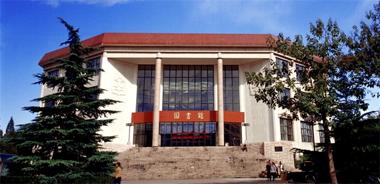 中国政法大学