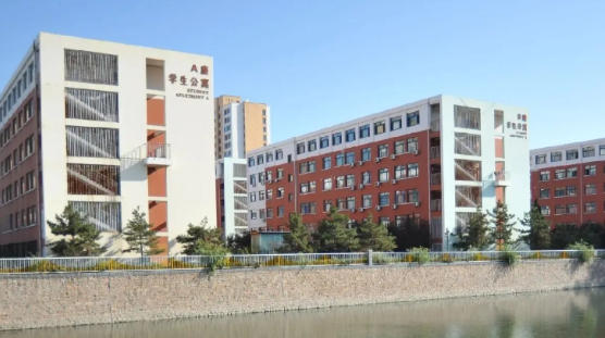 秦皇岛工业职业技术学院