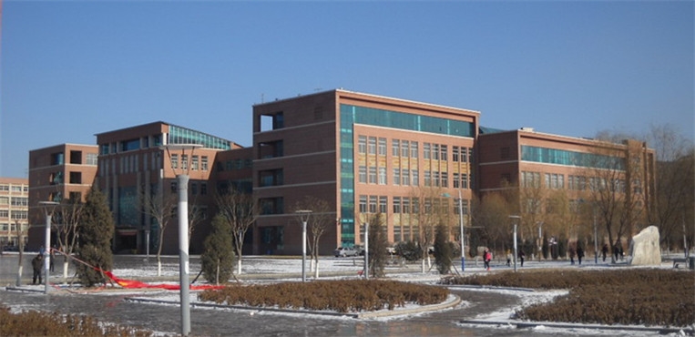 河北民族师范学院